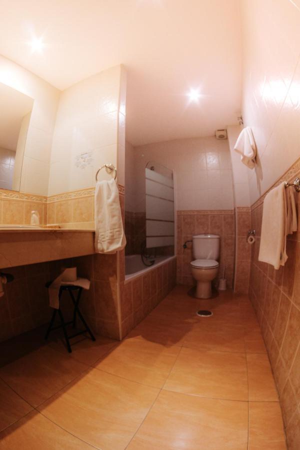 Hotel Delphos Moraleja Kültér fotó