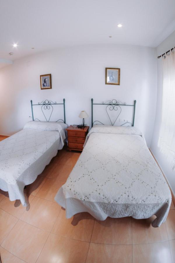 Hotel Delphos Moraleja Kültér fotó