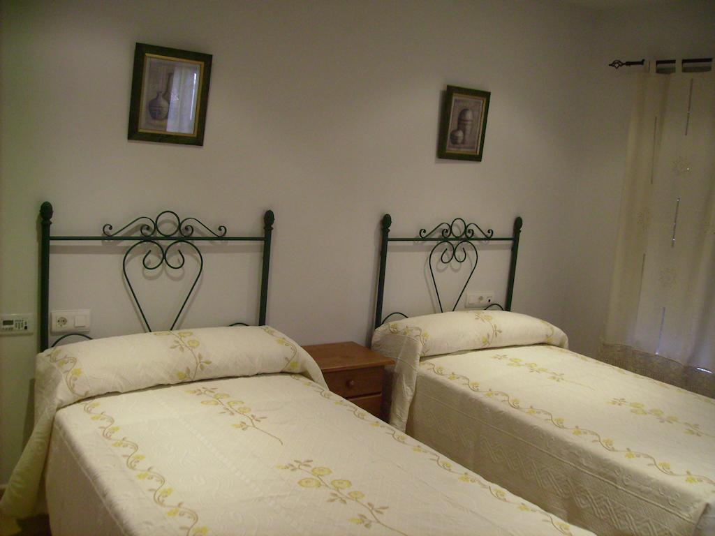 Hotel Delphos Moraleja Kültér fotó