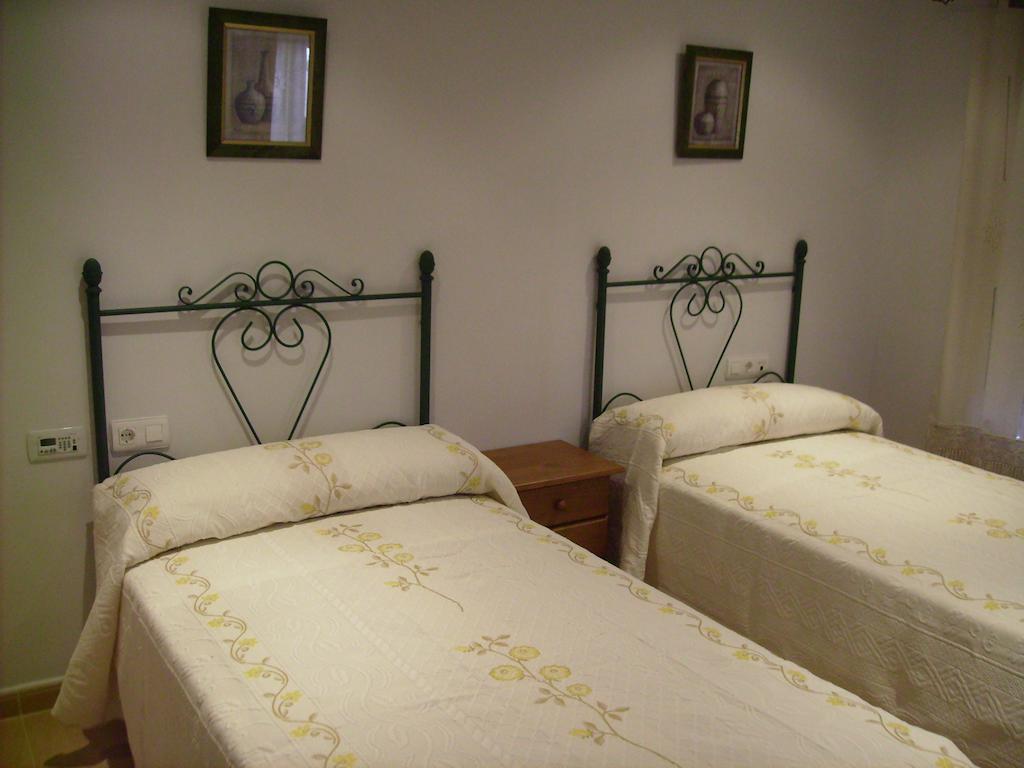 Hotel Delphos Moraleja Kültér fotó