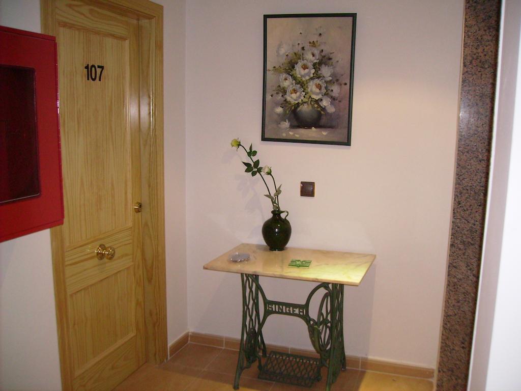 Hotel Delphos Moraleja Kültér fotó